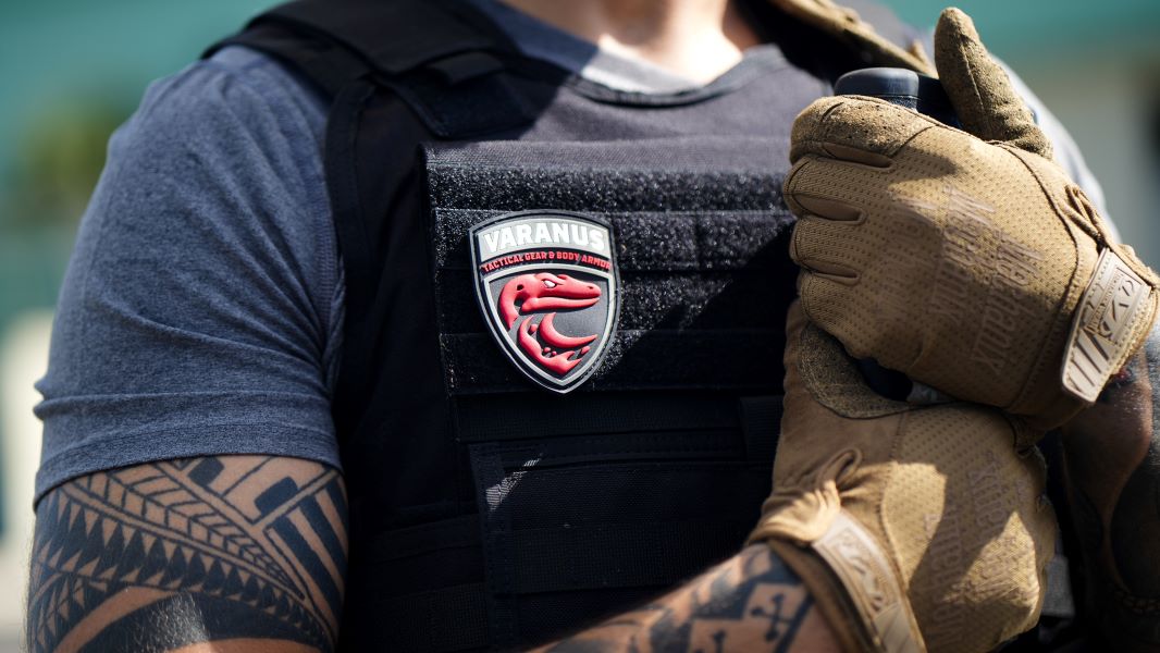 Varanus TACTICAL GEN2, Black, with Fusion IIIA Ballistic Panel